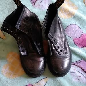 Dr. Martens air wair boots